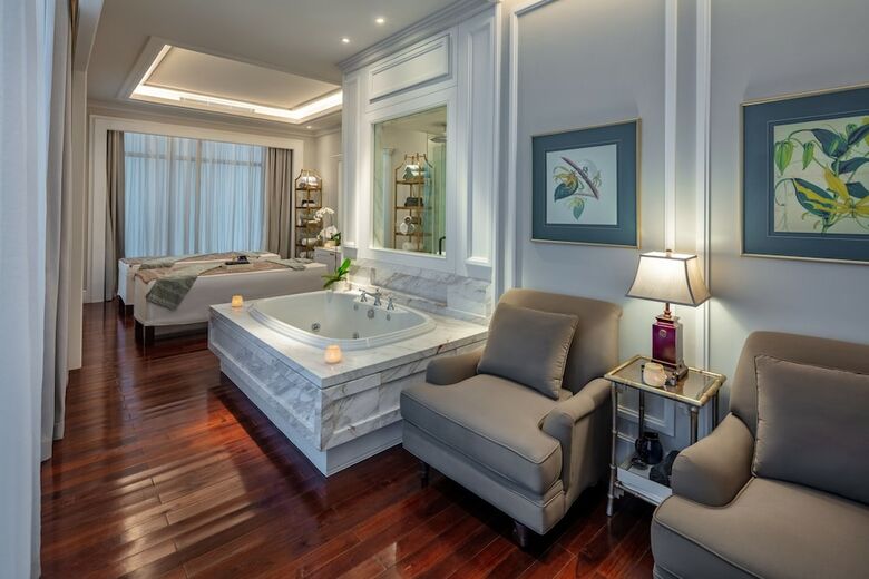 Mia Saigon Luxury Boutique Hotel