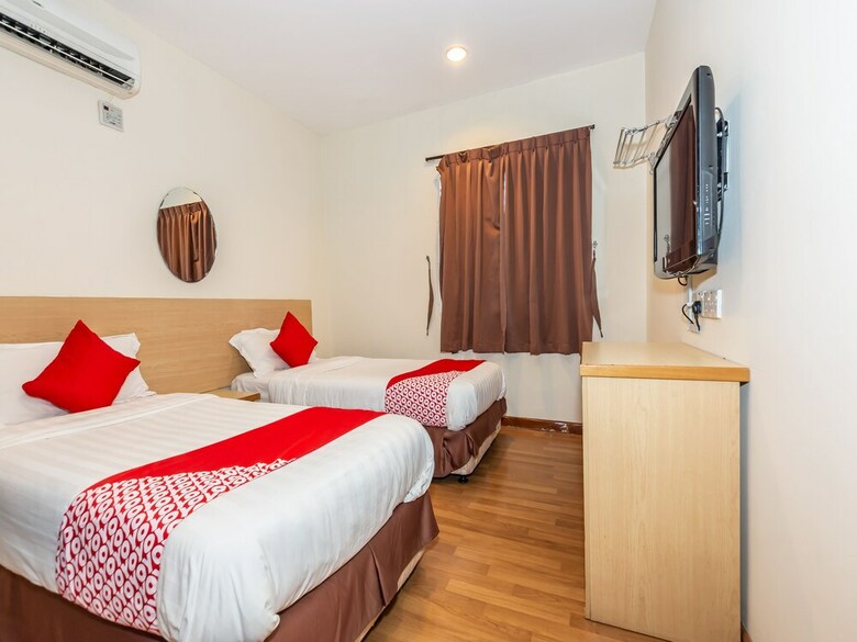 Hotel Oyo 1155 906 Batu Berendam