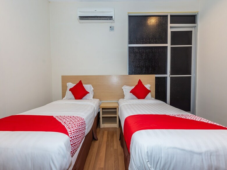 Hotel Oyo 1155 906 Batu Berendam