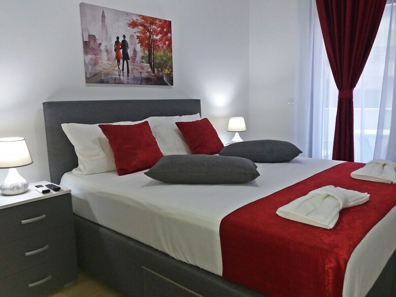 de Luxe City Apartments