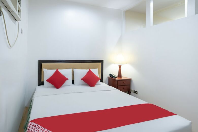 Oyo 181 Manila Airport Hotel