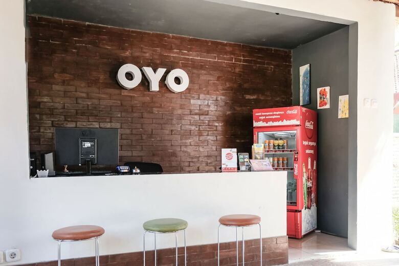Hotel Oyo 992 Semilir Senggigi Inn