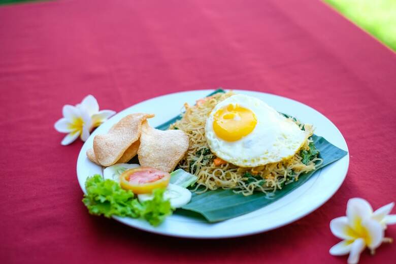 Hotel Oyo 992 Semilir Senggigi Inn