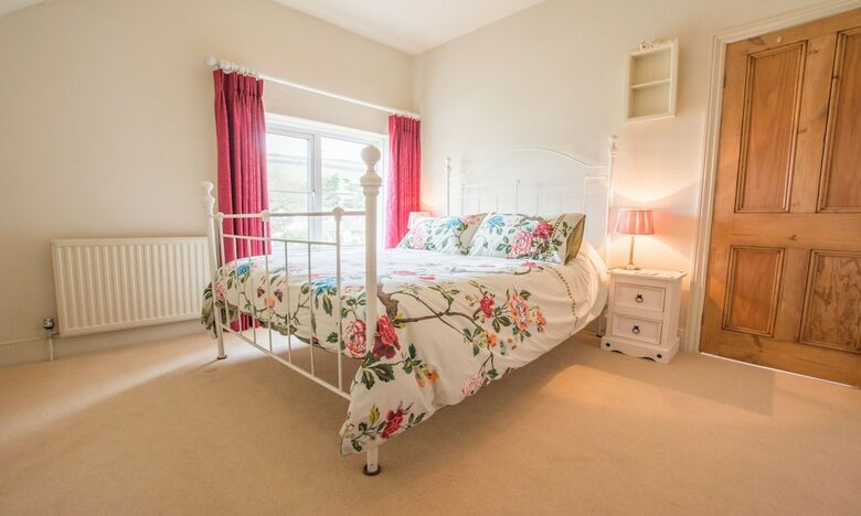 Bridge Cottage Croyde 3/4 Bed Sleeps 8 Hot Tub