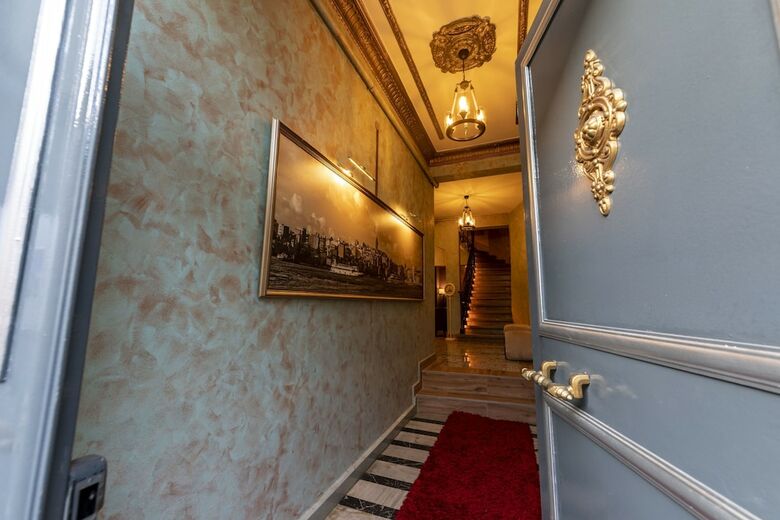 Hotel Royal Taksim Suites