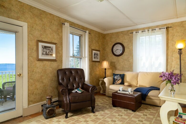 Bed & Breakfast Captain Nickels Inn