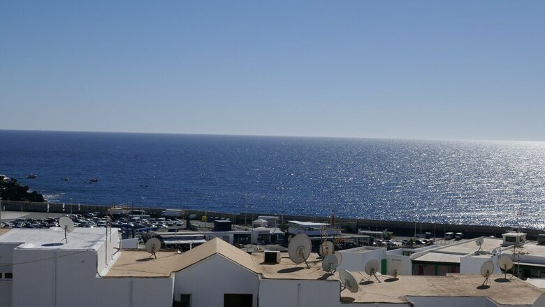 Apartamentos Puerto Del Carmen With Sea Views