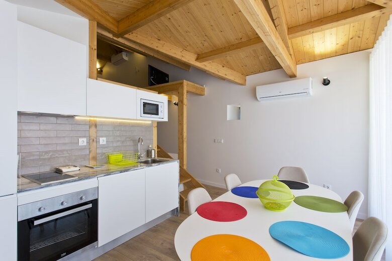 Rva S�o Jo�o Novo Apartments