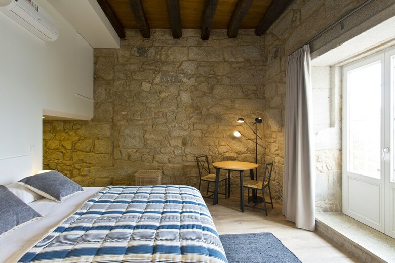 Rva S�o Jo�o Novo Apartments