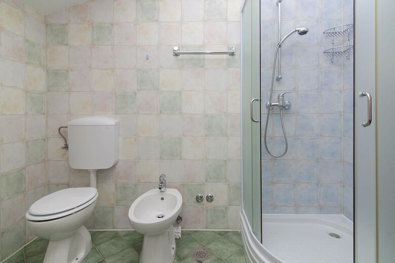 Apartments Levan Ceja