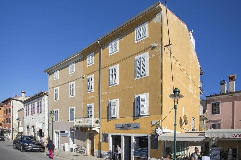 Apartments Riva