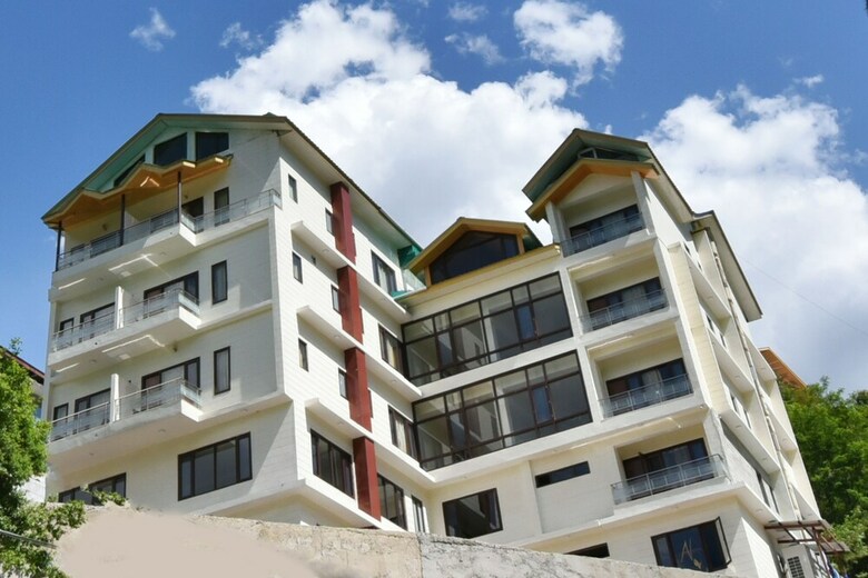 Hotel Ashapuri Residency Manali