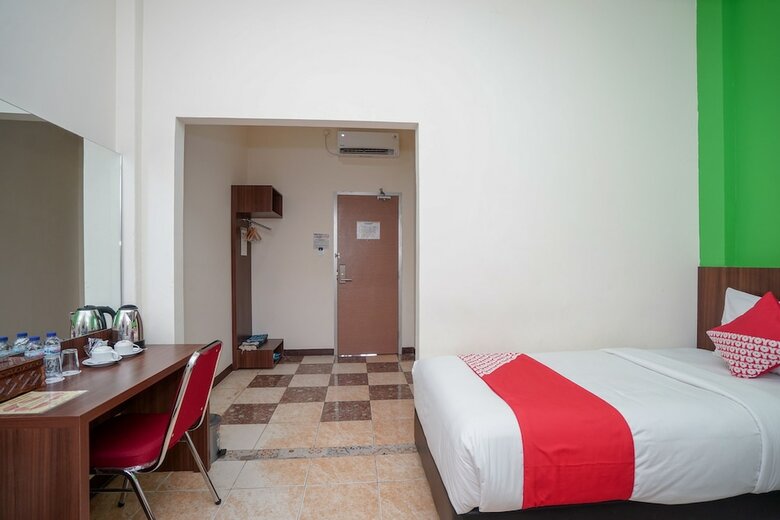 Oyo 987 Hotel Bina Darma