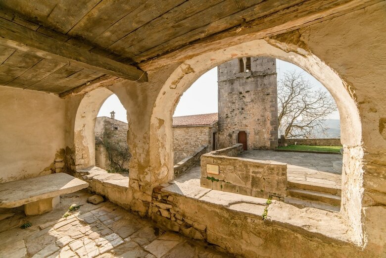 Apartamentos App And Rooms Nela Hum