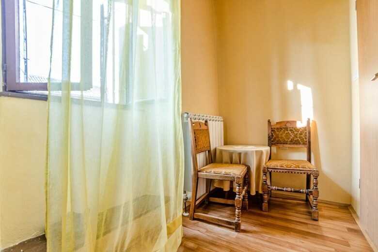 Apartamentos App And Rooms Nela Hum