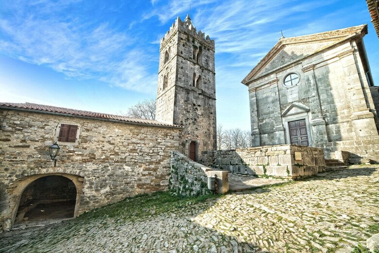 Apartamentos App And Rooms Nela Hum