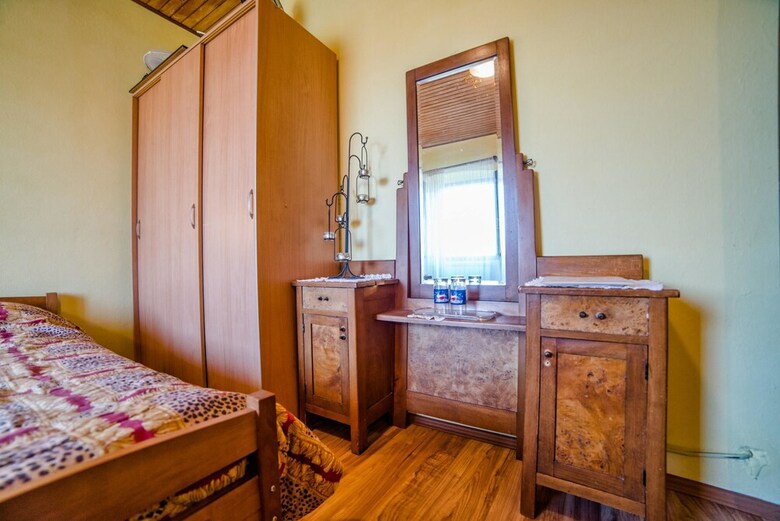 Apartamentos App And Rooms Nela Hum