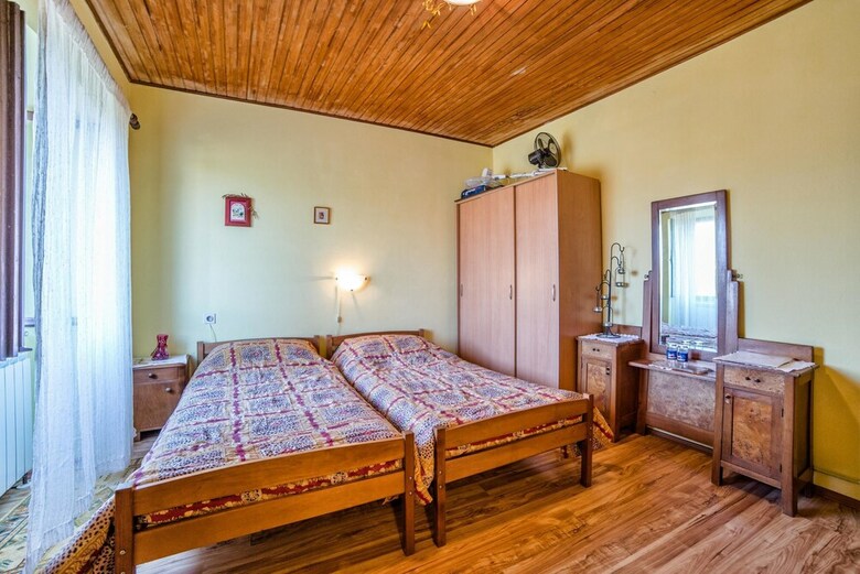 Apartamentos App And Rooms Nela Hum