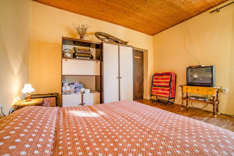 Apartamentos App And Rooms Nela Hum