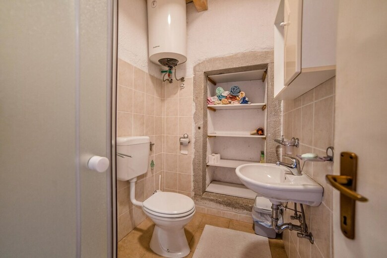 Apartamentos App And Rooms Nela Hum