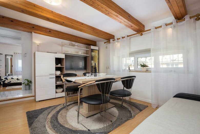 Apartment Arena Akvileia / One Bedroom