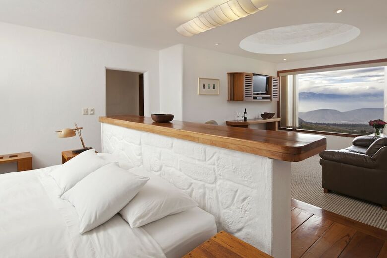Hotel El Crater