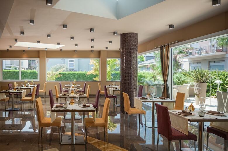 Hotel Kristal Palace - Tonellihotels