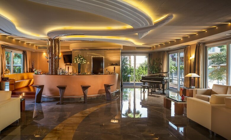 Hotel Kristal Palace - Tonellihotels