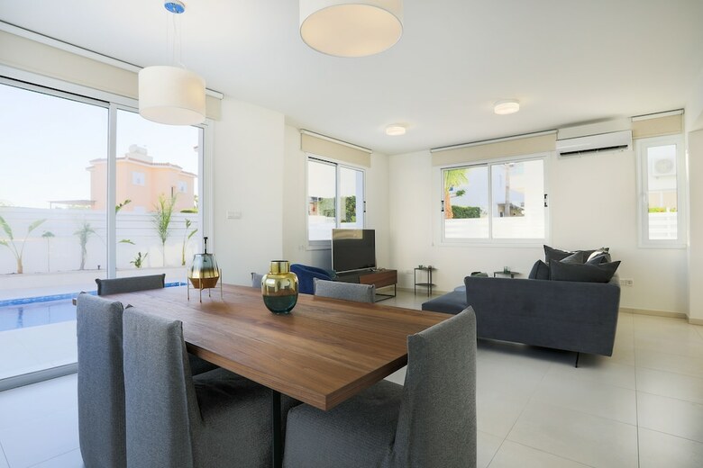Pernera Family Villas
