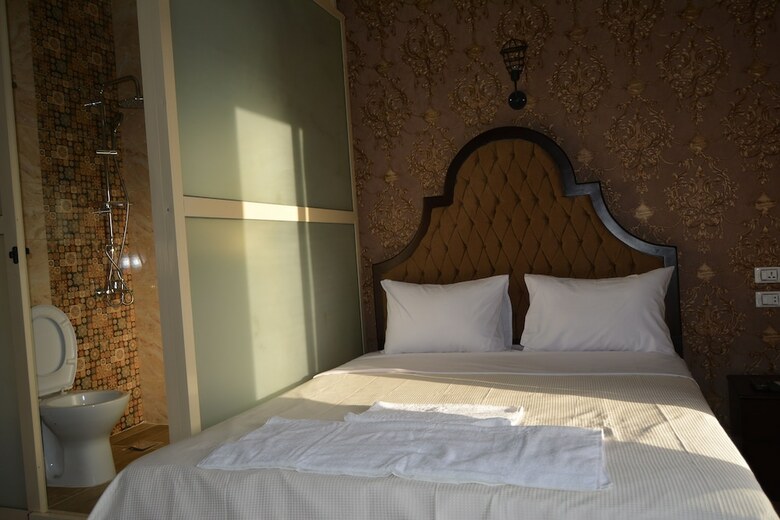 Hostal Heritage Hostel