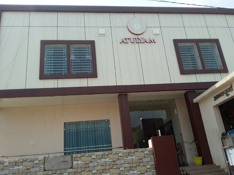 Hotel The Atulyam