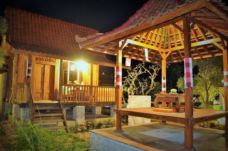 Hotel Jukung Cottage Beach Bar And Restaurant