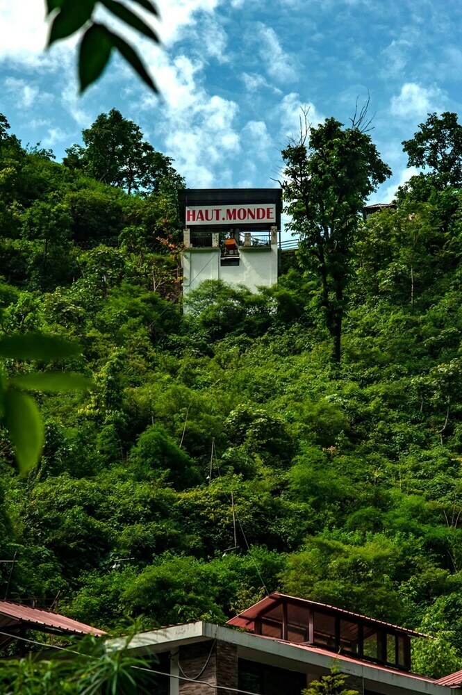 Hotel Haut Monde Hill Stream Resort