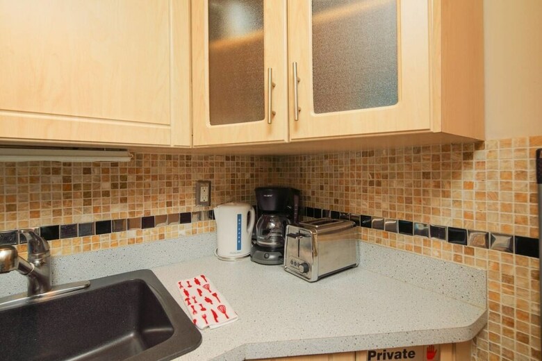 Amazing Apartment Mins From South Beach Strip!