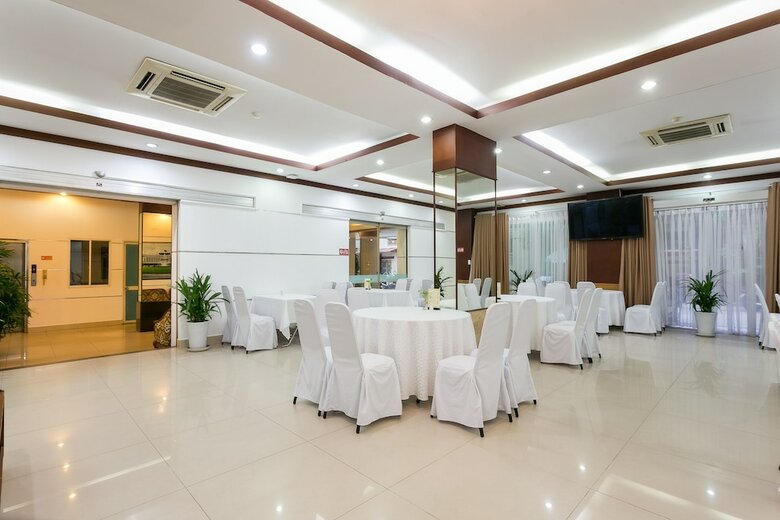 Oyo 226 Tao Dan Hotel