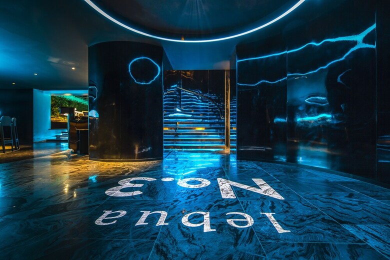Hotel Tower Club At Lebua (The World?s First Vertical Destination)