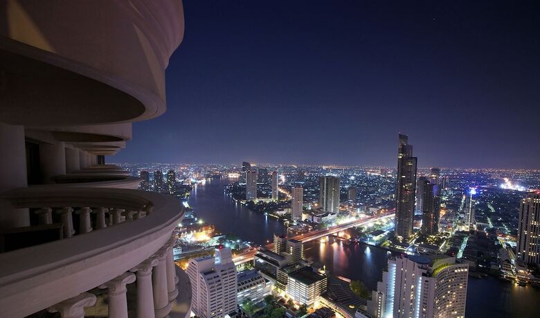 Hotel Tower Club At Lebua (The World?s First Vertical Destination)