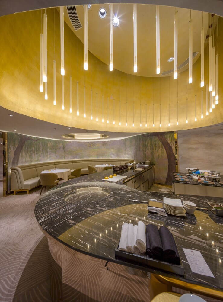 Hotel Tower Club At Lebua (The World?s First Vertical Destination)