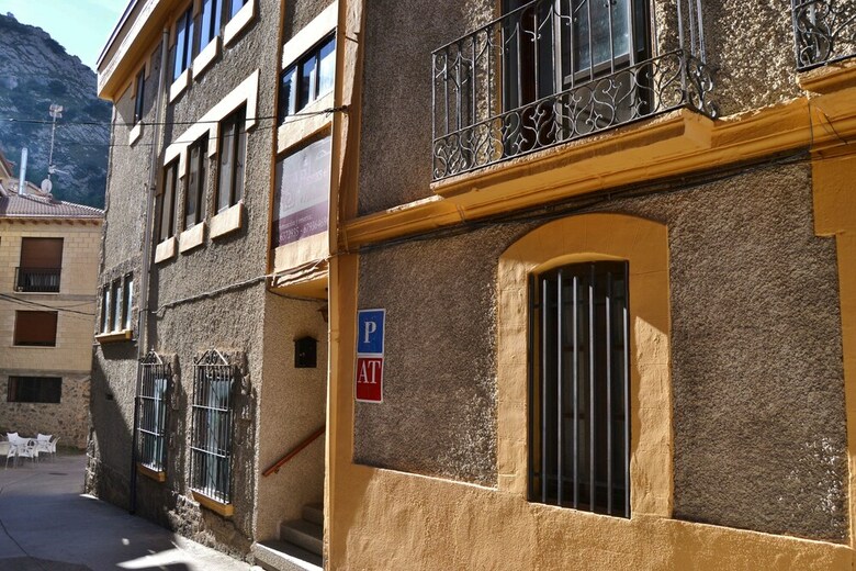 Pension Tres Puentes Anguiano