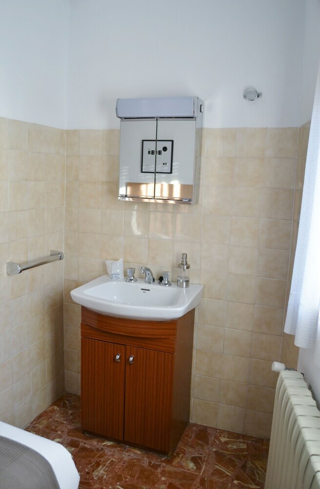 Pension Tres Puentes Anguiano