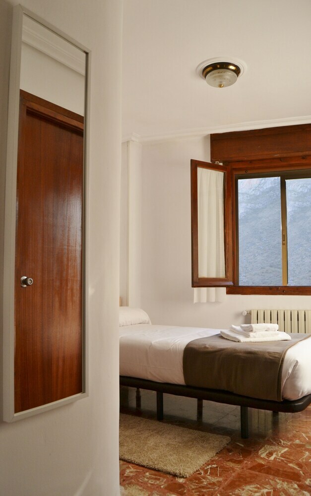 Pension Tres Puentes Anguiano