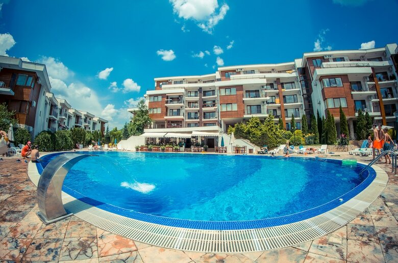 Apartamentos Messambria Fort Beach
