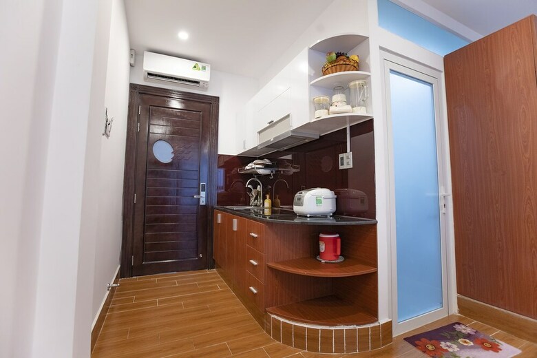 Hotel Reddoorz Plus @ Cach Mang Thang 8 Street