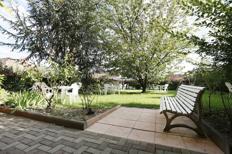 Hotel La Clef Des Champs