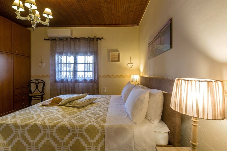 Maria's Countryside House