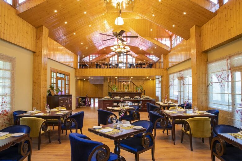 Hotel Regenta Inn Blossoms Kullu Manali