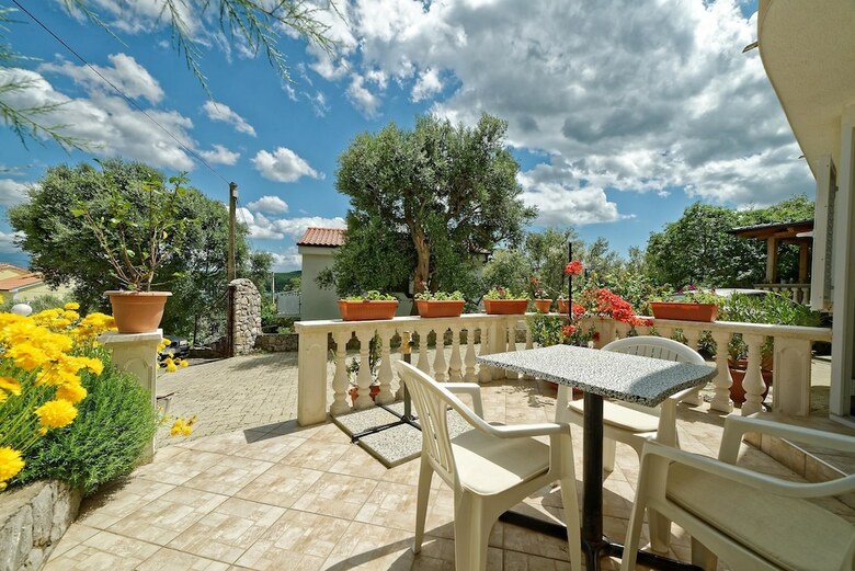 Apartments Vedrana