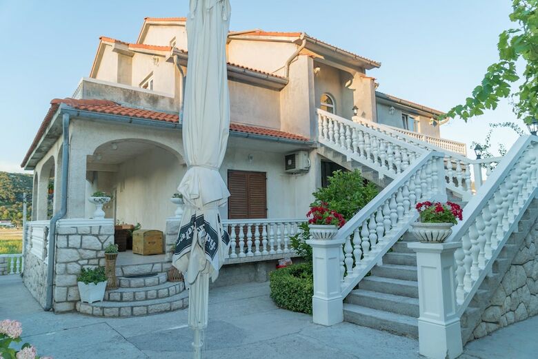 Apartments Gordana
