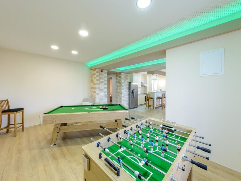 Villa Pave / Six Bedrooms H1