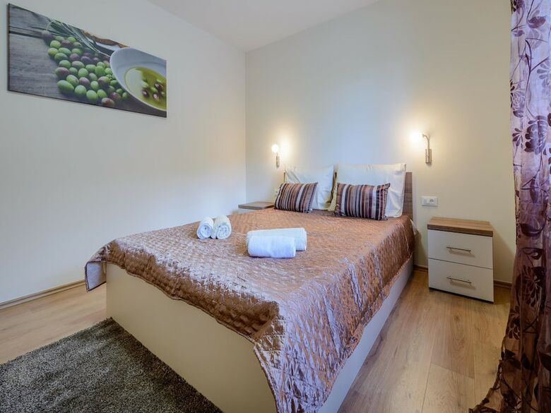 Villa Pave / Six Bedrooms H1